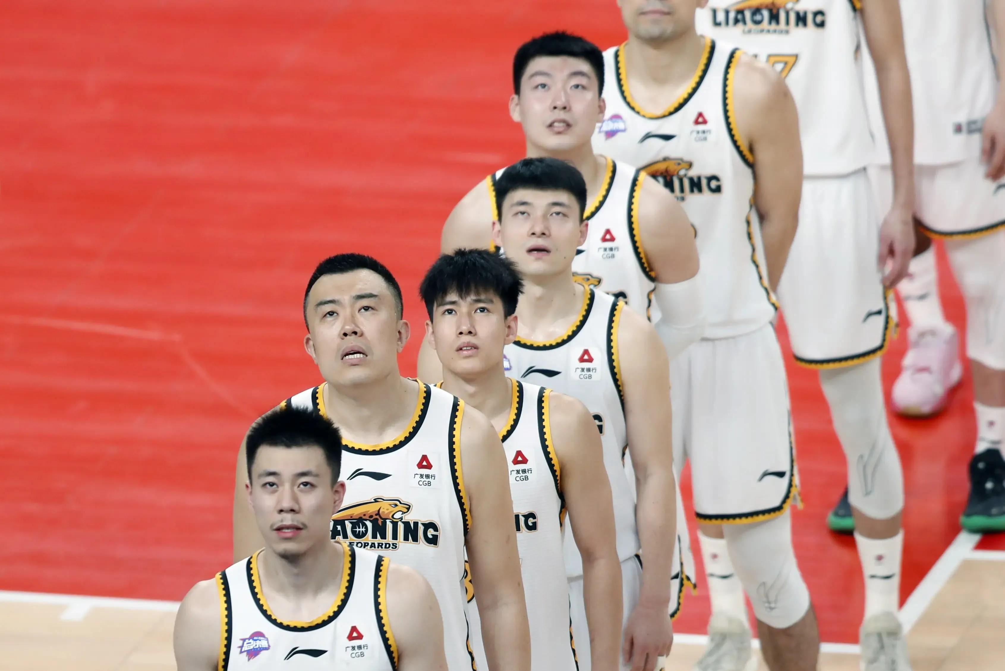 世俱杯官网-CBA球员个人表现持续火爆，球队全力冲击前四的简单介绍