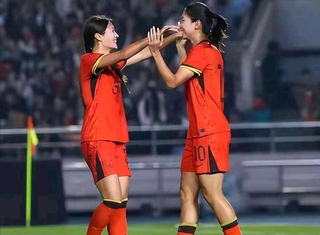 中国女足备战国际邀请赛，球员状态神勇