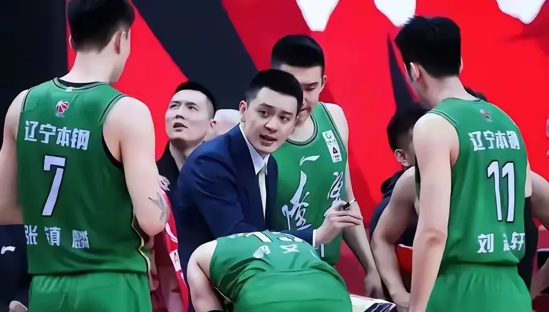 辽宁男篮主场惊险获胜山东队