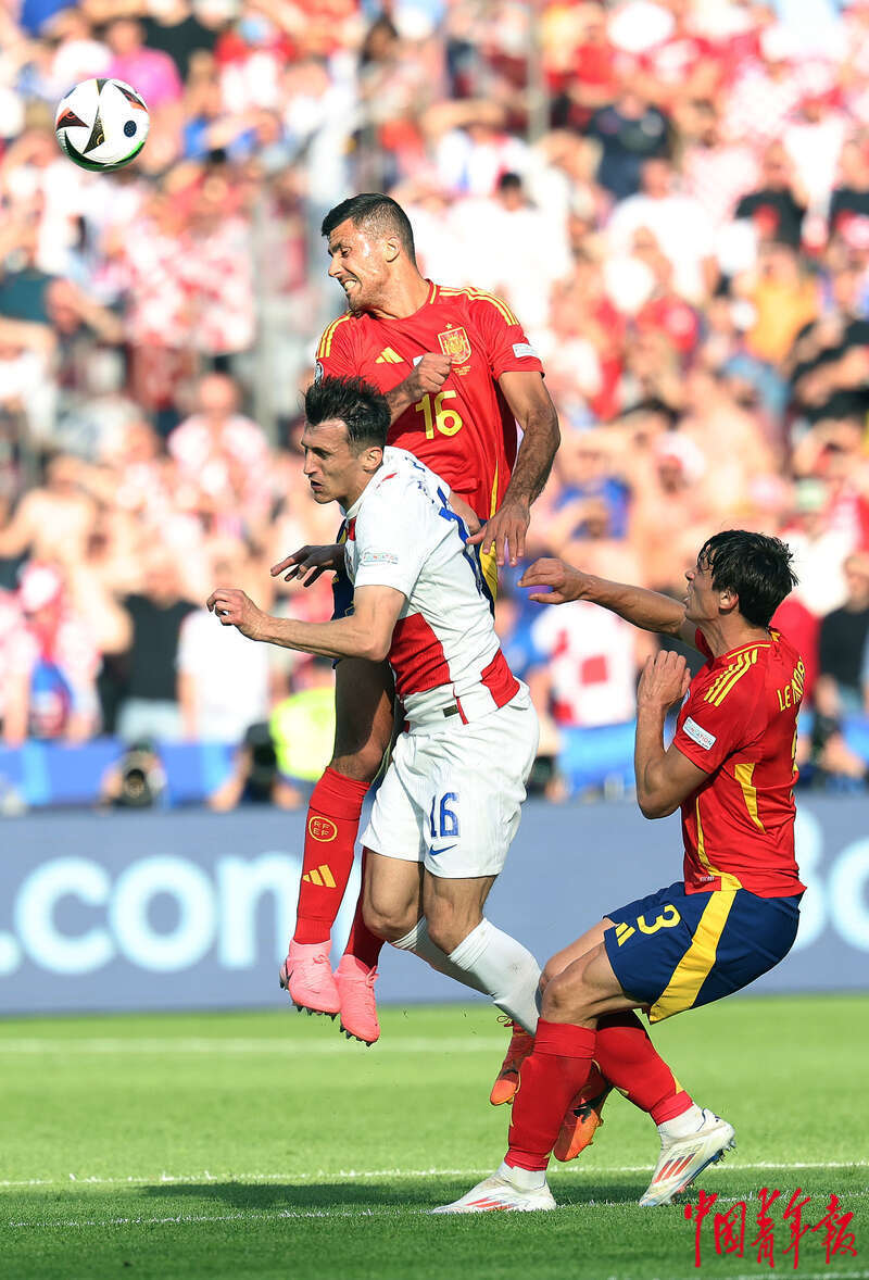 克罗地亚3-1击败苏格兰，欧洲杯小组赛晋级