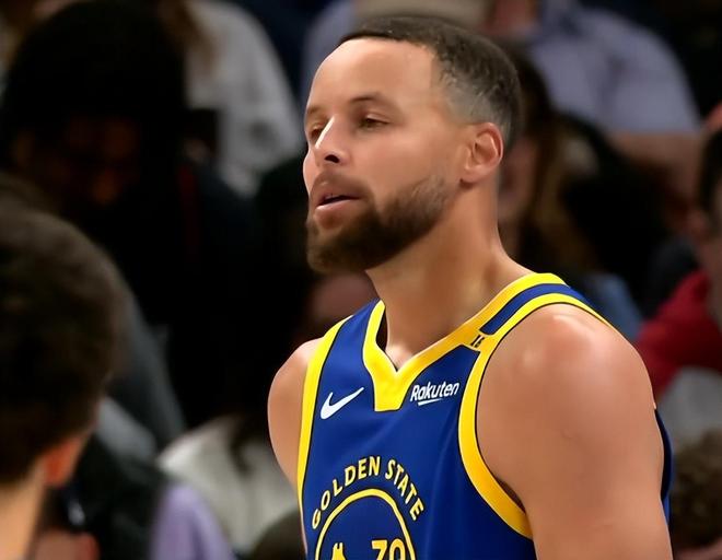 勇士队客场战胜雷霆队，取得胜利