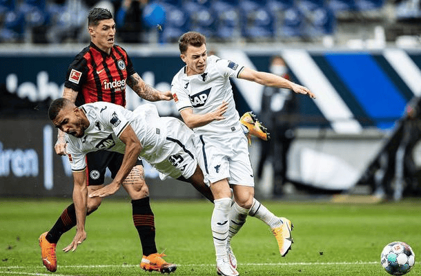 世俱杯分组-法兰克福主场惨败RB莱比锡,弃榜首之位