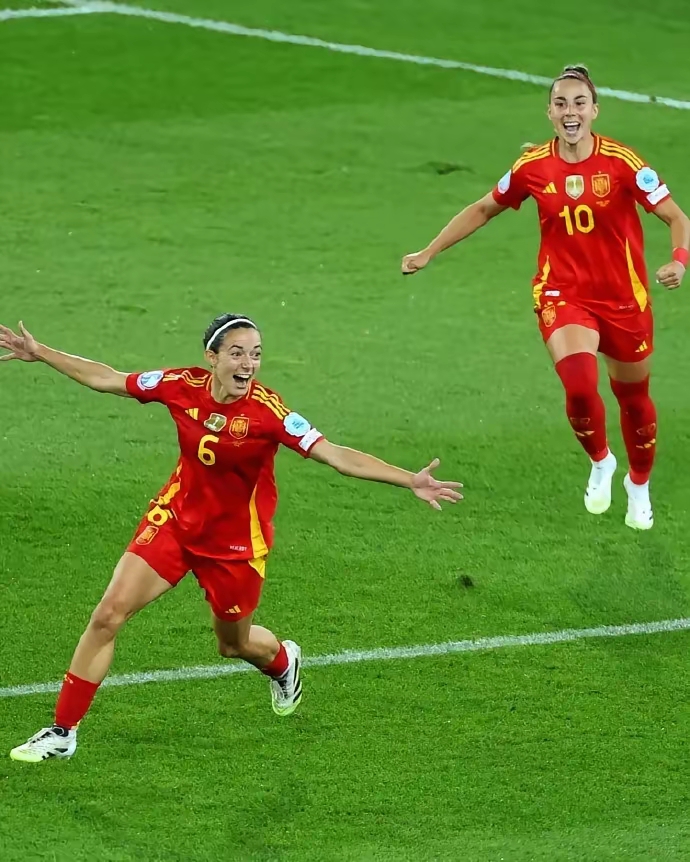 欧洲女足精英联赛赛场惊艳一夏,冰岛队实力惊人 欧洲女足精英联赛赛场惊艳一夏,冰岛队实力惊人