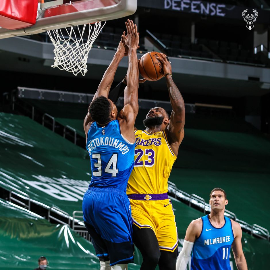 关于湖人险胜福建队,霍勒迪统治全场的信息 关于湖人险胜福建队,霍勒迪统治全场的信息