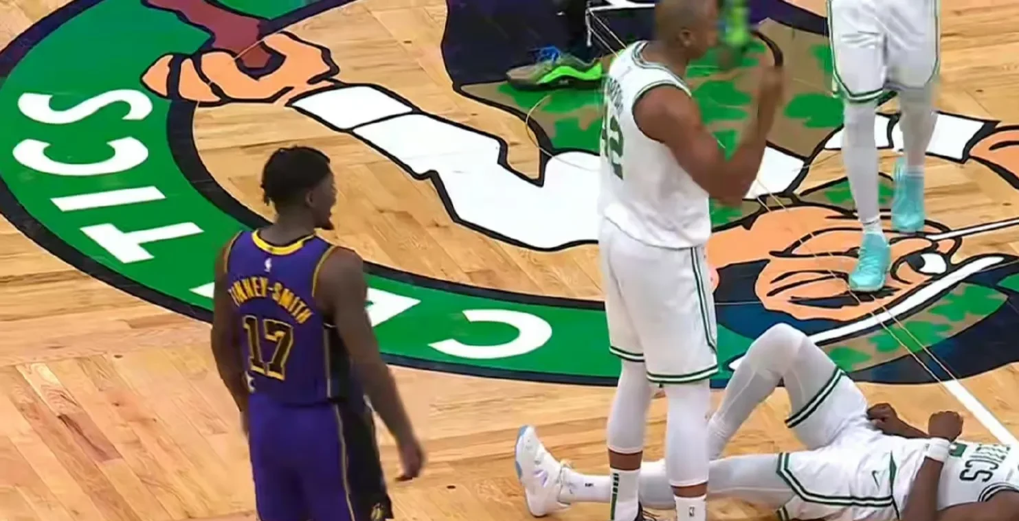 关于湖人险胜福建队,霍勒迪统治全场的信息 关于湖人险胜福建队,霍勒迪统治全场的信息