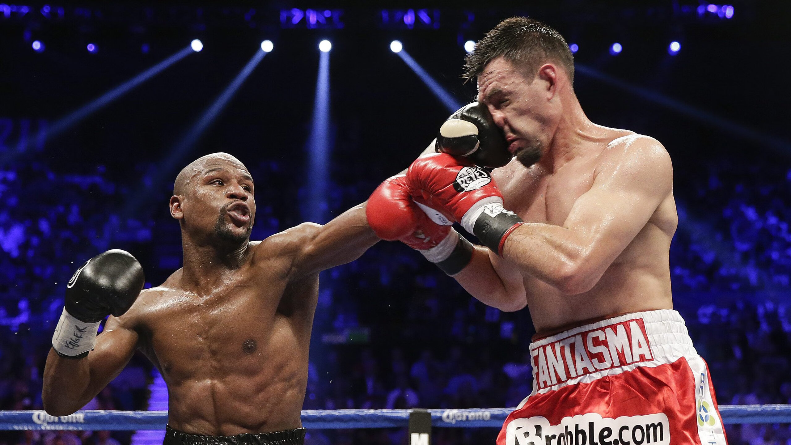 今夜唯一的神，在德甲争冠的血色黄昏里，哈兰德用倒钩镌刻自己的法则