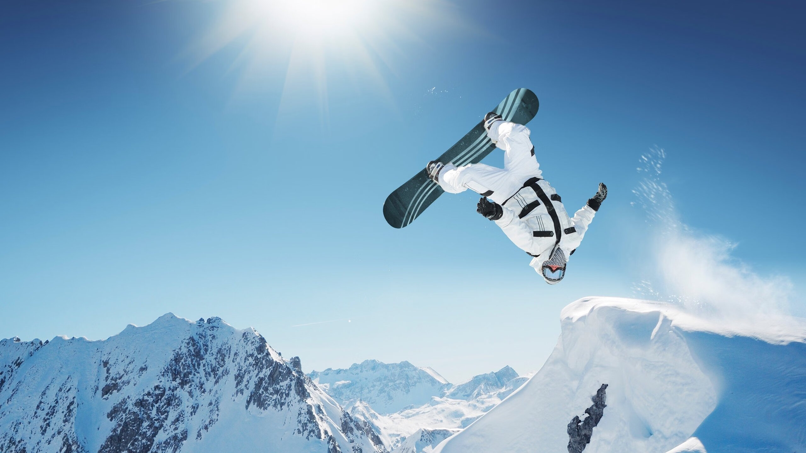 广厦夜袭密尔沃基，字母哥暴力美学难敌团队长城