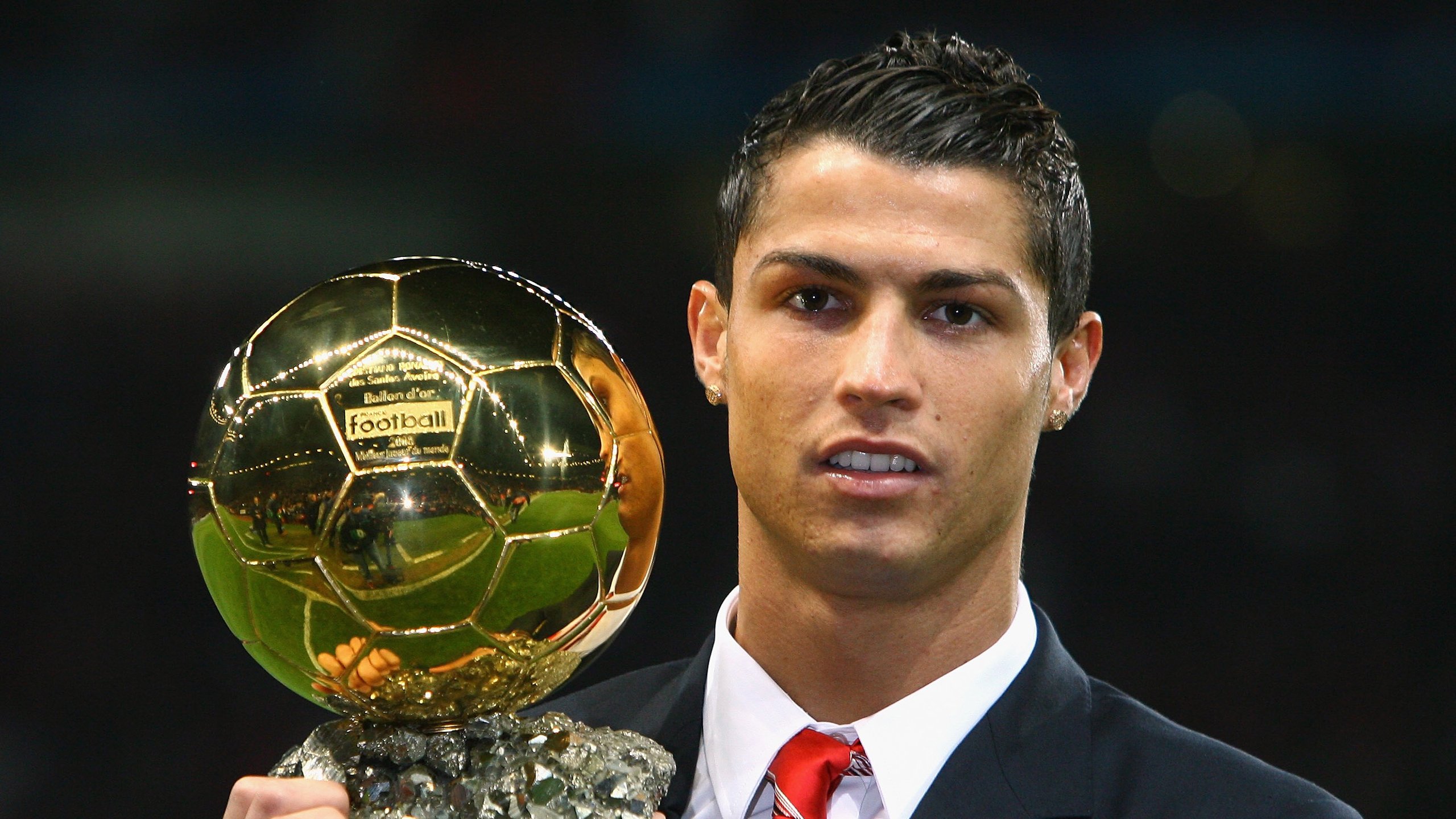 世俱杯赛程-战术铁幕下的艺术革命,当美国式压迫催生若日尼奥的终极绽放